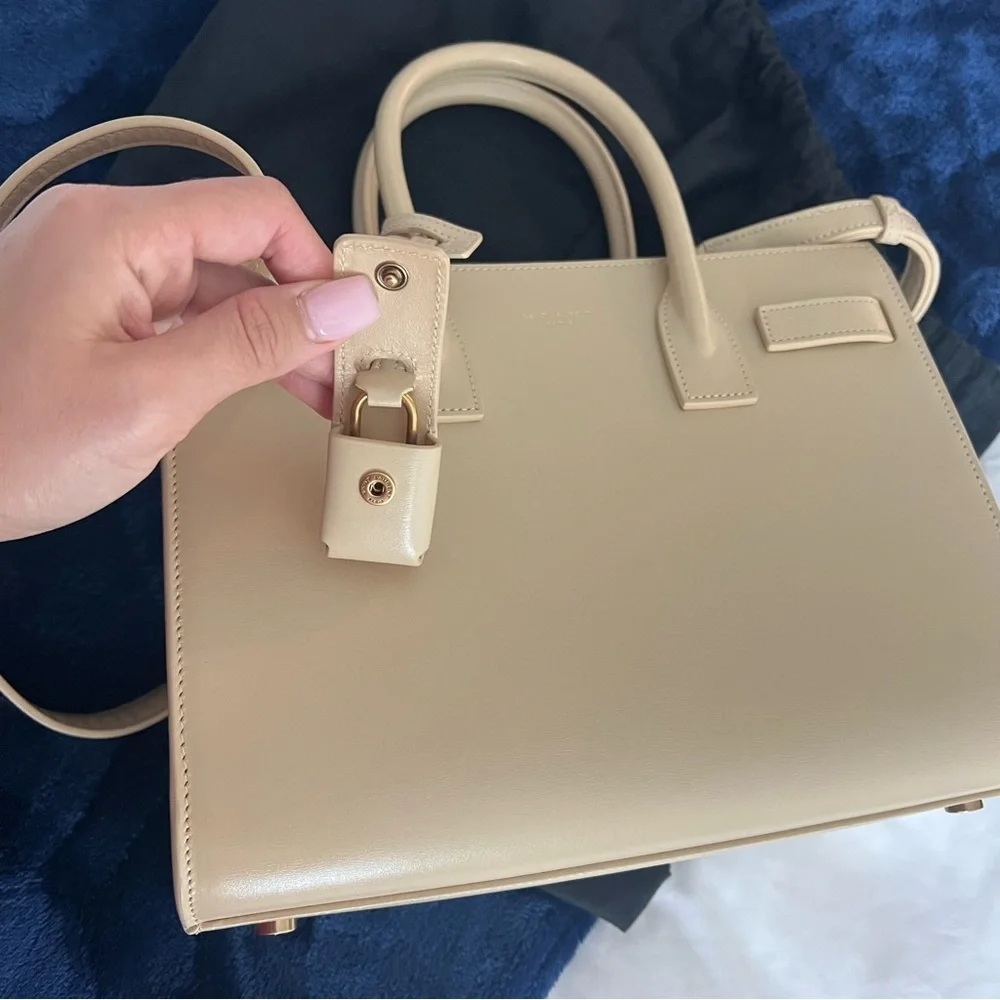 Saint Laurent SAC DE JOUR NANO IN SMOOTH LEATHER - Picture 7 of 16